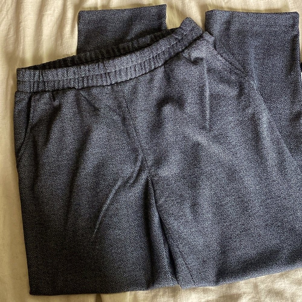 A new Day size S houndstooth jogger